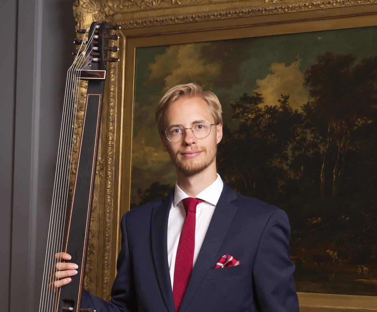 Solo theorbo recital Thursday 1st July at 8pm:
'Street Concerts @ St Annes' SW18 2RS

Tomorrow I will be playing an outdoor solo theorbo recital with music by Kapsperger, de Visée and Couperin. Come join for some music and have a beer with me afterwards!