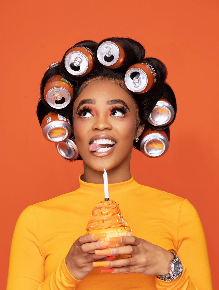 Demm_demm's tweet photo. Another trip around the sun. Thanking God for 21 years of life! Happy Birthday to me🧡🧡🧡🧡 https://t.co/pWa8fDpmDS