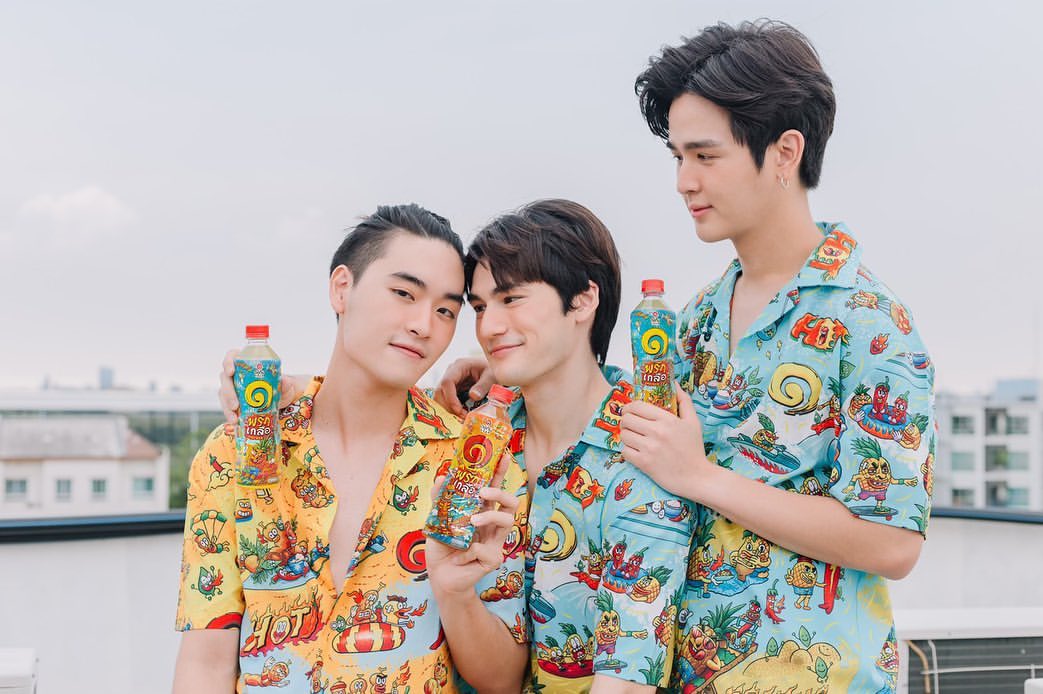 slowmotweets's tweet photo. The Thrupple we all deserve. 😍😍🥰 #PerthLayYoon #YoonLayPerth #YDestinyEP14 #PerthLay #YoonLay #3WillBeFree https://t.co/sjPASQw0f4