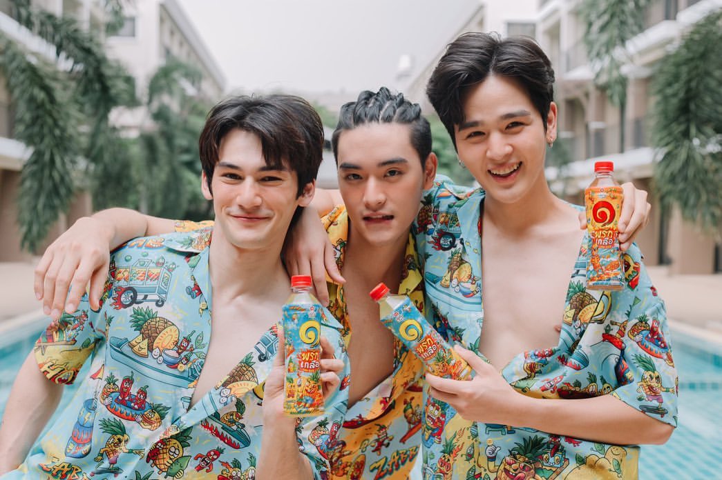 slowmotweets's tweet photo. The Thrupple we all deserve. 😍😍🥰 #PerthLayYoon #YoonLayPerth #YDestinyEP14 #PerthLay #YoonLay #3WillBeFree https://t.co/sjPASQw0f4
