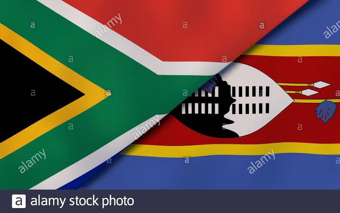 Lethuku03616531's tweet photo. People of #eSwatini we stand and grief with you✊ this struggle will be a thing of the past #EswatiniProtests #CR17BankStatements #RamaphosaMustFall
#EFFMarchToSaveLives
#antilockdownprotest https://t.co/IKJs9lbjNc