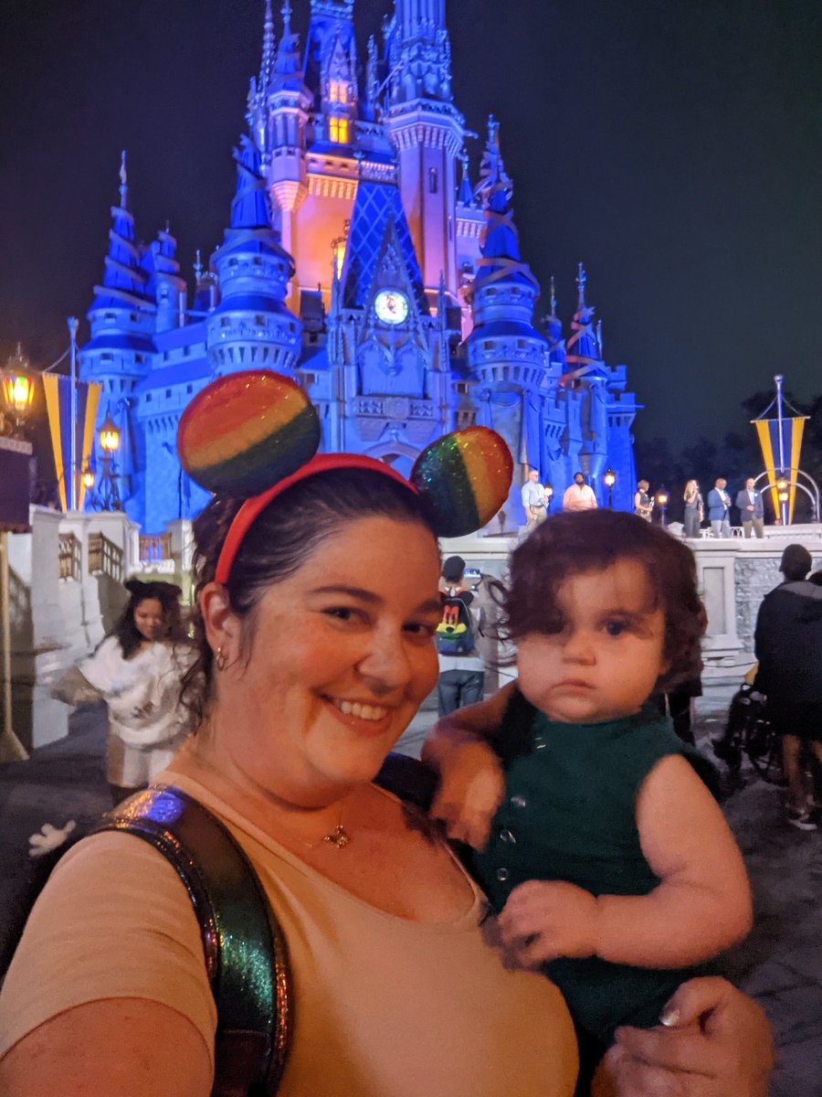 WardenNicole's tweet photo. Bebe got to see fireworks for her first time. As a #castmemember of 16 years... 15 months was much too long #MagicKingdom #homecoming #readytobegin #HappilyEverAfter #fireworks #backtonormal #celebrate #greatview #cinderellacastle #floridasummer https://t.co/lIcEUKQAUd