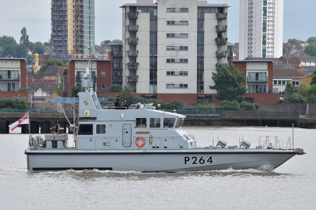AJBC_1's tweet photo. Always nice to see one of the #RoyalNavy Coastal Forces Squadron vessels on the #Thames and today saw @HMSArcher #P264 heading to @HMSPresidentRNR in #London for a visit
#RN #CFS @EdinburghURNU
#dlr_blog https://t.co/Be4kablGAc