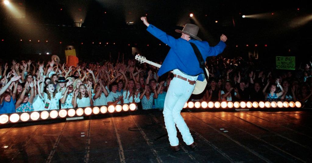 Tennessee Theatre on Twitter "On this day in 1994, Kenny Chesney visited the Tennessee Theatre