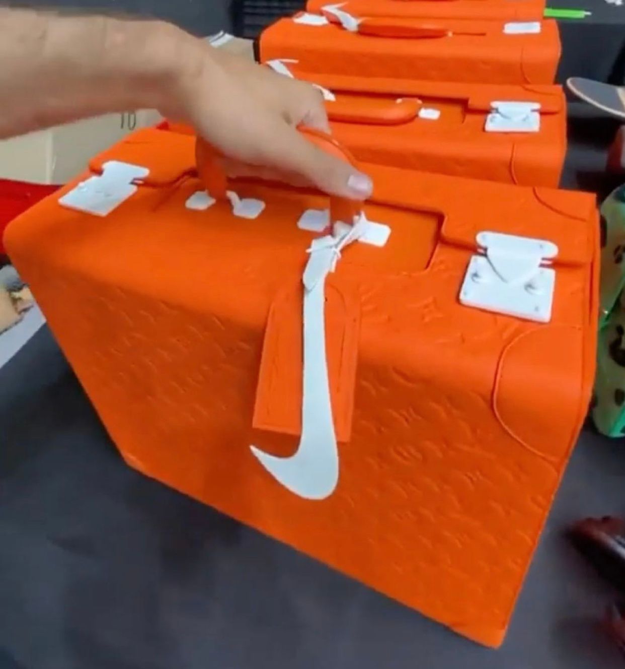 JustFreshKicks on X: Louis Vuitton x Nike Air Force 1 Packaging