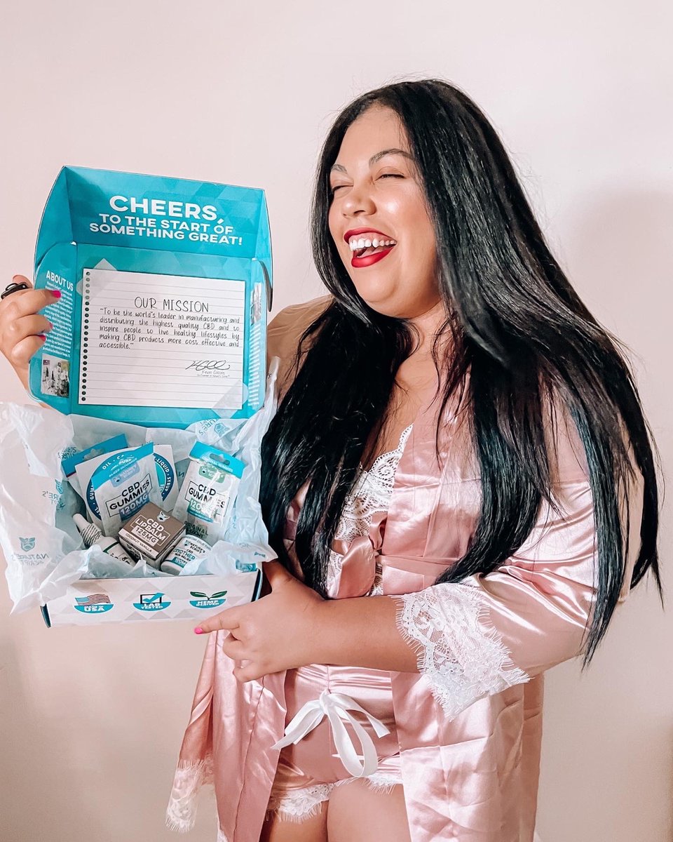 Natures_Script's tweet photo. Happiness in a box! 💙
#Naturesscript #cbd #happiness https://t.co/gNFqz5BH1y