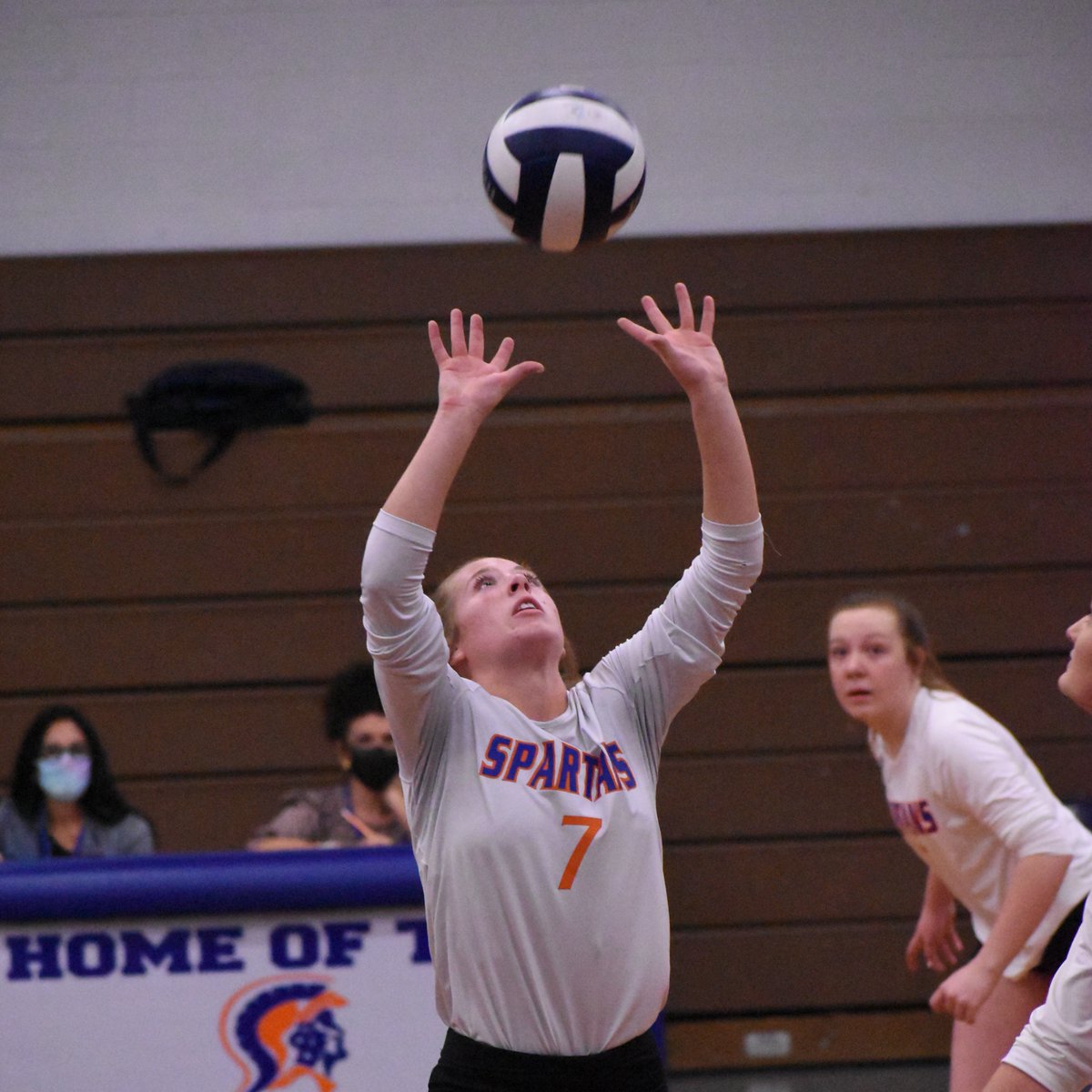 TarRiverPreps's tweet photo. The Winner of Volleyball Player of the Year is....

Katelyn Balentine of @KVAathletics!!! https://t.co/UBGdp5l52P