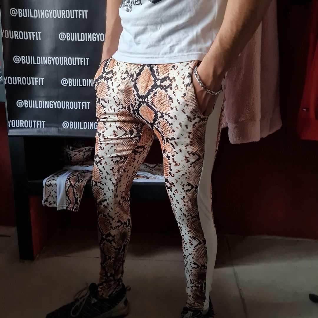 BuildingOutfit's tweet image. 