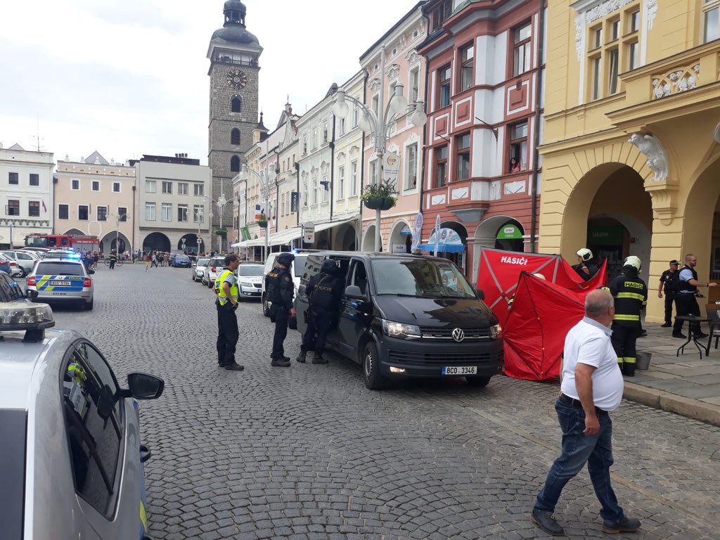 Policisté zpacifikovali muže, který zadržoval ženu jako rukojmí - Policie České republiky policie.cz/docDetail.aspx…