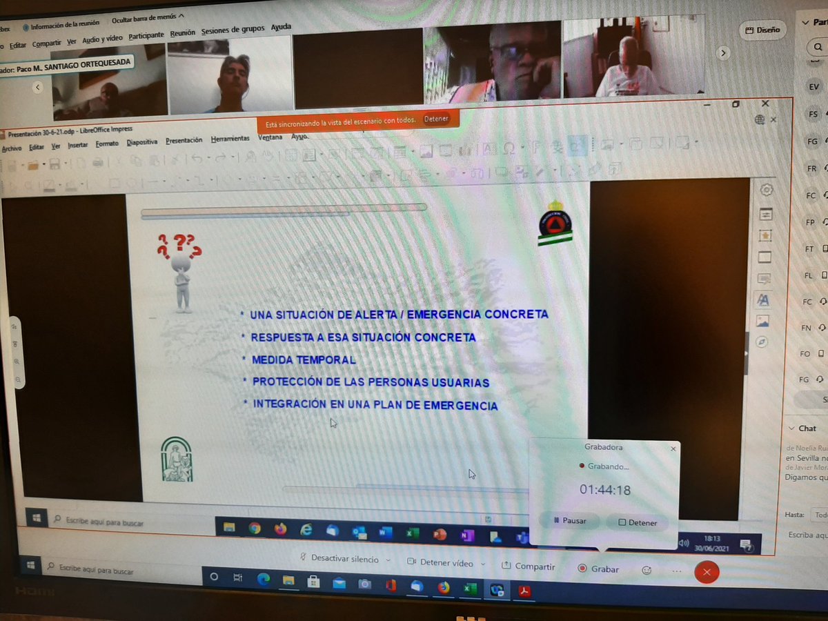 IespaJunta's tweet image. @_pacomata nos ilustra sobre #planesdeemergenciaenplaya en el webinar &quot;el servicio de prevención y apoyo operativo en playas para el Voluntariado de Protección Civil de Andalucia&quot; #ProteccionCivil