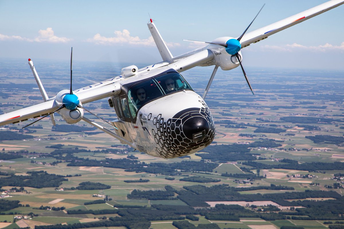 ✈️VoltAero : l'avion hybride-électrique d'un ancien d'Airbus bientôt visible à Toulouse #aeronautique #AvGeek #francazal  toulouse.latribune.fr/innovation/rec… via <a href="/LaTribuneTlse/">La Tribune Toulouse</a>