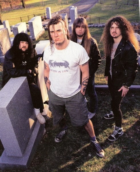 Happy Birthday to former Pantera singer Phil Anselmo. He turns 53 today. 