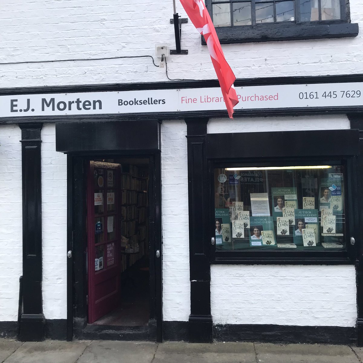 Tessa Boase tweet media