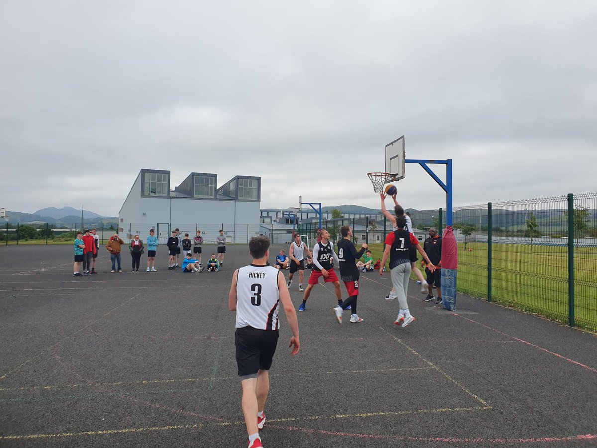 Big 3x3 event yesterday at the North West Senior Men Open 👌 Well done to Dublin Vytis who won the final 17-14 against FTF 🏀👏 #3x3