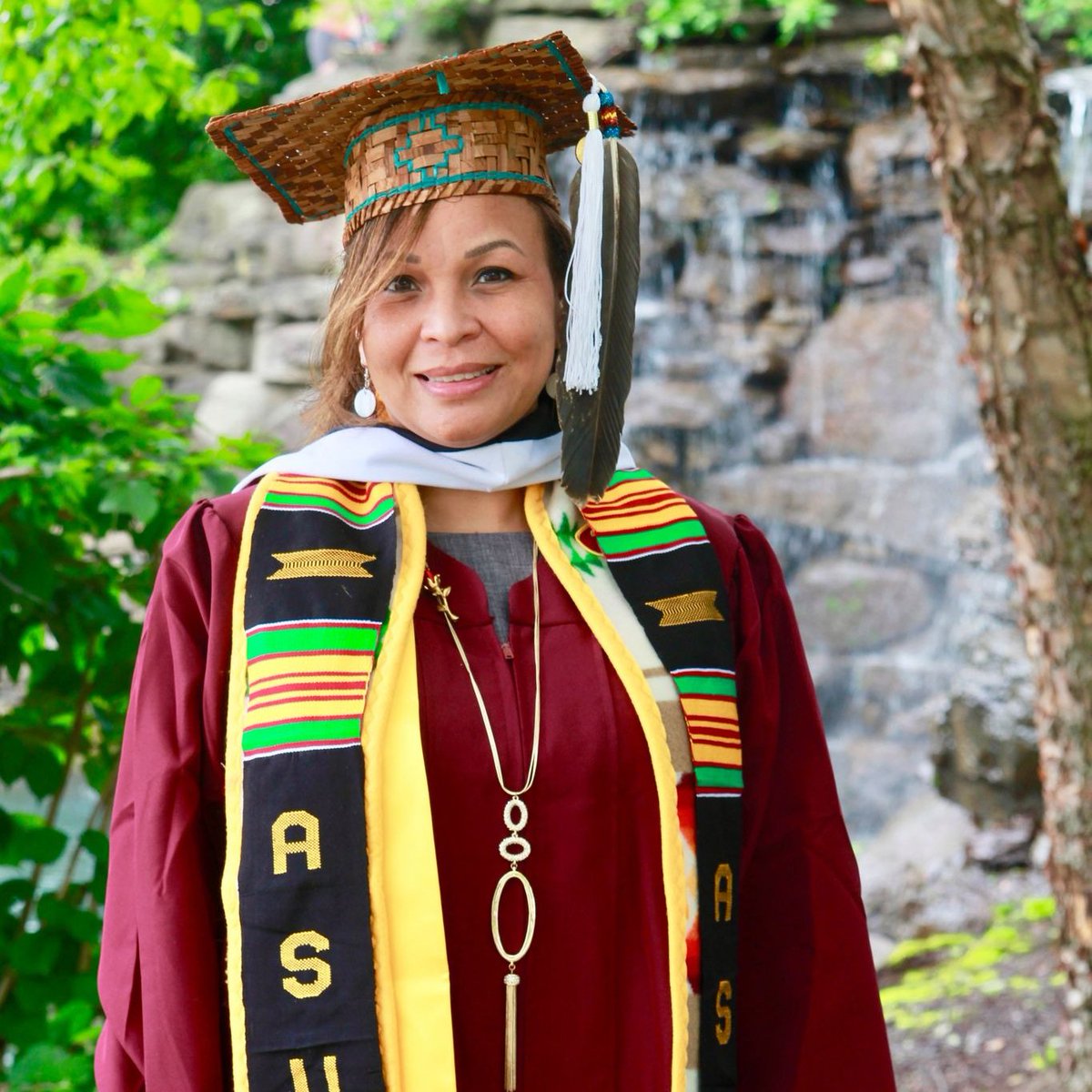 collegefund's tweet image. .@collegefund scholar Denise has graduated with her Master of Arts in Indigenous Education from @ASU! Native communities need more students like Denise who are prepared &amp;amp; ready to create lasting change. You can make this a possibility! #StandWithNativeStudents #NativeGraduates