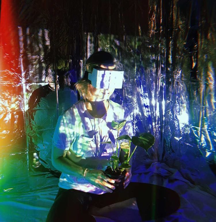 HIVEPerform's tweet image. Ever wondered how two astronauts stay entertained after quarantining on Mars for a year? Check out ‘Life on Mars’ by Mily Mumford and Amy Lee Radigan. Opens tomorrow and tickets are free! hiveperformance.art #HIVE2021