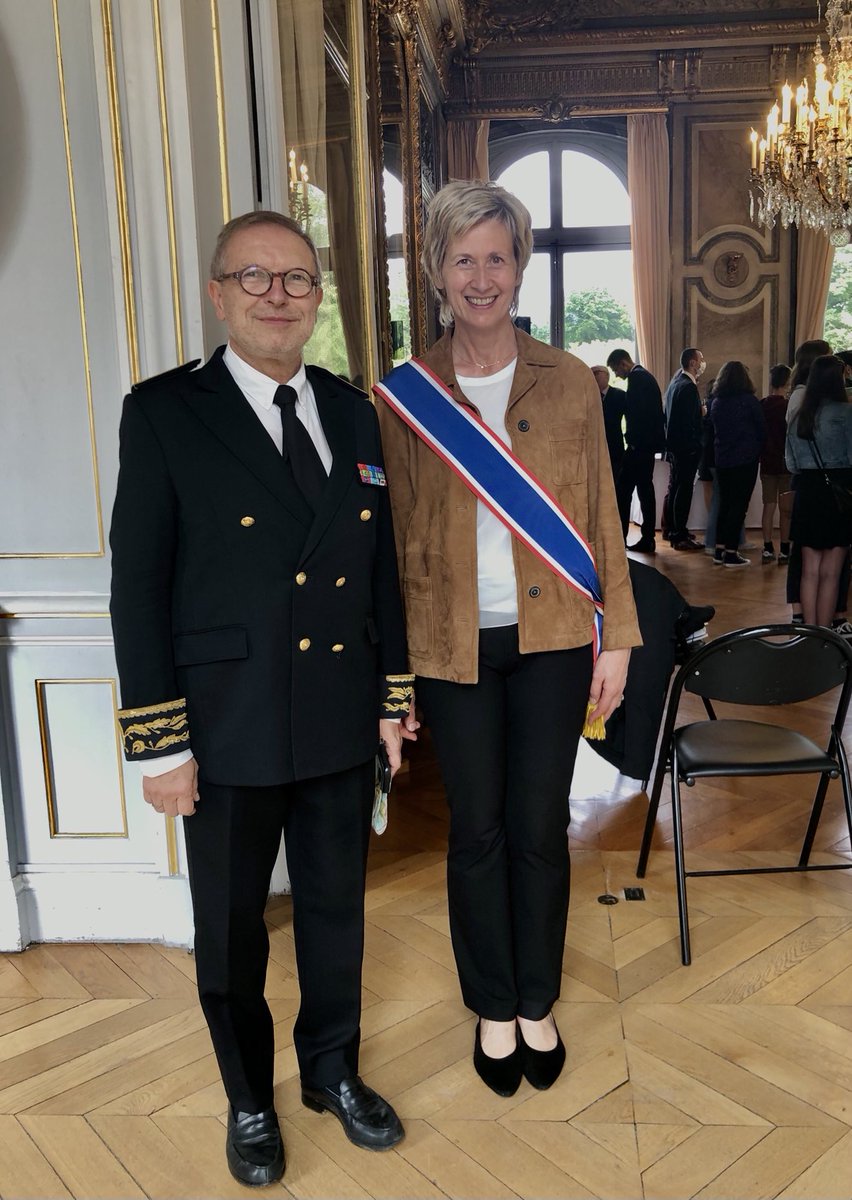 pere_anne's tweet photo. Très émue d’avoir aujourd’hui clôturé mon mandat d’élue régionale accueillie par notre @Prefet78 pr représenter @vpecresse auprès de Jacqueline Fleury, Résistante, arrêtée et déportée. Magnifique témoignage face aux jeunes lauréats #CDRD @LucPham6 #MERCI https://t.co/4JbkJM7FEg