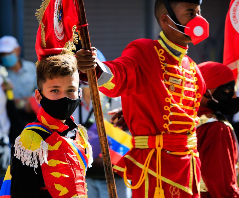 gestionperfecta's tweet photo. Con cuánta energía vivió el pueblo caraqueño y toda la Patria la emoción histórica de la llegada del Libertador a la ciudad que lo vio nacer ¡Agradezco a quienes lo hicieron posible! ¡Aplausos para ustedes y para todo el equipo del Plan Caracas Patriota, Bella y Segura!¡Seguimos! https://t.co/cwYhHKLgMA