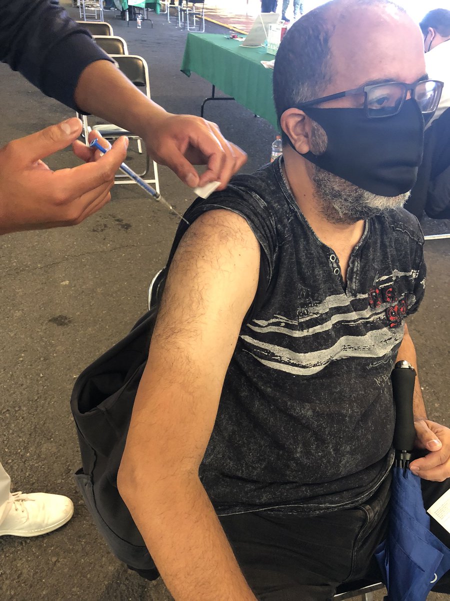 anquiro_jm's tweet photo. 2da dosis puesta! Responsabilidad conmigo y con los que me rodean. #pfizer2nddose #COVID19 #vacunacionanticovid19 Gracias a todos los que sirven en el proceso. #CDMX https://t.co/buagWXAaTc
