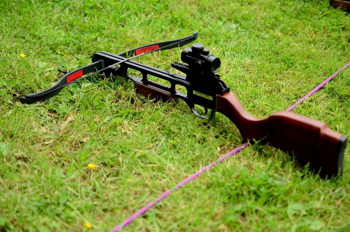 OnTargettEvents's tweet photo. You can't not look cool with a crossbow 😎 

#crossbow #bullseye #outdoors #adventure #bolts #target #OnTargettEvents #bucks #uk #familyfun https://t.co/a4yXnk4F5q