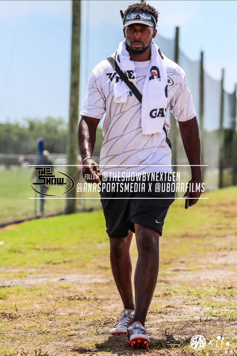 Mad_Qb's tweet photo. Continuing to make Mama proud every damn day!!!
#ProgressOverPerfection
@LegacyQb
๐ธ @rnrsportsmedia
@TheSHOWByNXGN
#PardonTheMasculinity #DarkKent #MADQB #QBVILLAGE #NXGN #TheSHOW2021 https://t.co/unINizYzk5