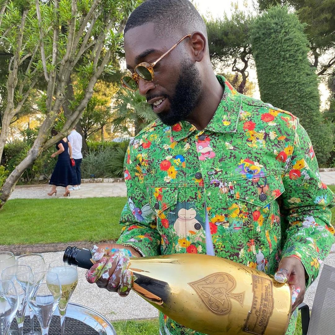 DISTURBING LONDON tweet media