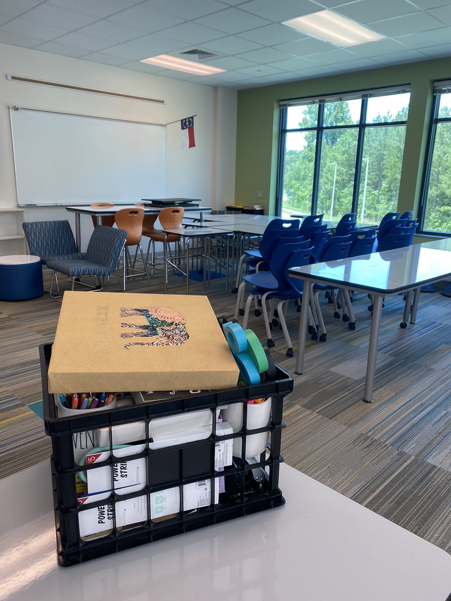 Lauren Boop (@classwithmsboop) on Twitter photo Last week, I managed to pack 9 years of blood, sweat, and tears into a single box. A huge thanks to <a href="/HilburnAcademy/">Hilburn Academy PreK-8</a> and <a href="/AlstonRidgeMS/">Alston Ridge Middle School</a> for making me the teacher that I am today. Next stop, an international teaching position in Portugal. 🇵🇹 Last week, I managed to pack 9 years of blood, sweat, and tears into a single box. A huge thanks to <a href="/HilburnAcademy/">Hilburn Academy PreK-8</a> and <a href="/AlstonRidgeMS/">Alston Ridge Middle School</a> for making me the teacher that I am today. Next stop, an international teaching position in Portugal. 🇵🇹