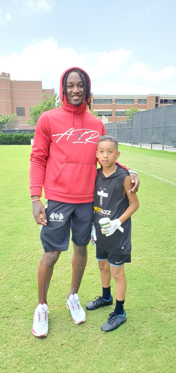 Thanks for the work @THECodyJackson3 at the OU Camp. #Class2028 #OUDNA  #TrustTheProcess #AlwaysOpen #WeBuzzN🐝 @OU_CoachViney @CoachSimmonsOU @LincolnRiley @TrueBuzzFB @Conner_McQueen