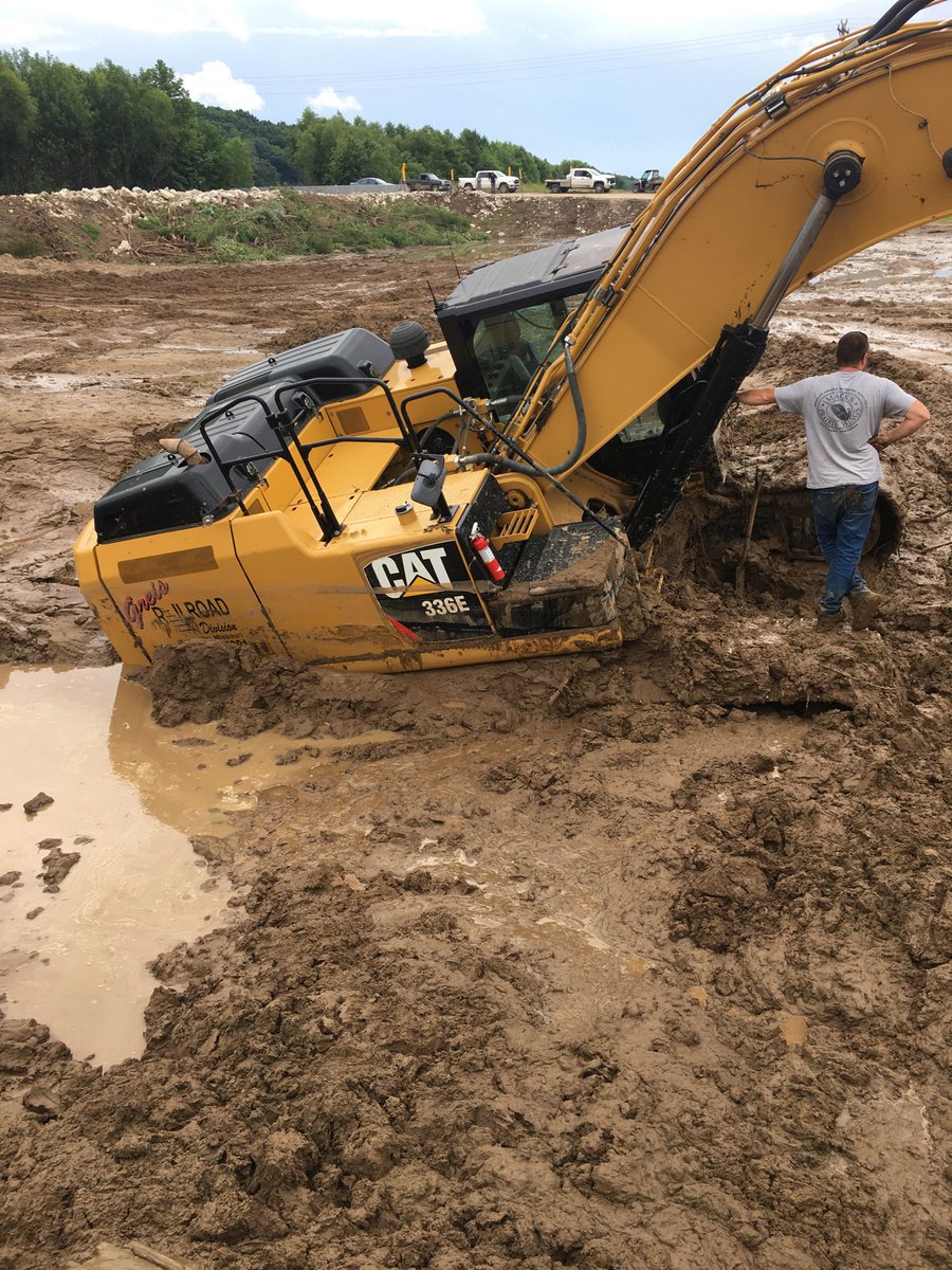 hackman_sam's tweet image. Trying to patch a blown out creek levee. Got a little hairy.. ⁦@KWilmsmeyer⁩ #sendit