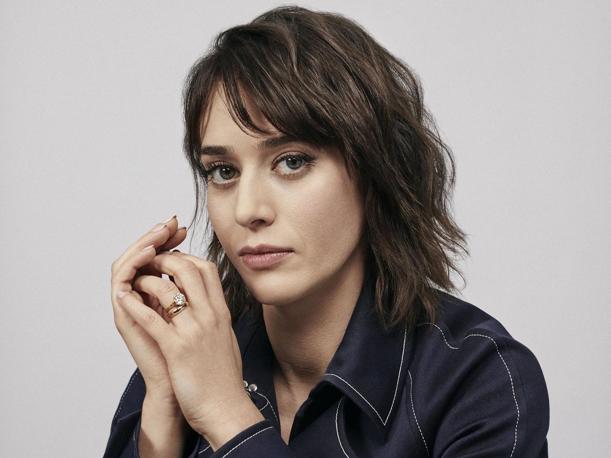 Happy Birthday to the stunning Lizzy Caplan 