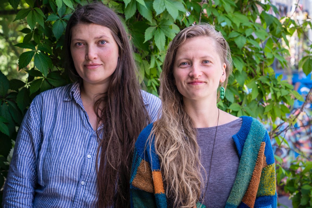 TUESILV's tweet image. “Es ticu, ka pandēmijas nāks un ies. Cilvēks ir vērtība, kuru mēs nedrīkstam pazaudēt.” biedrības projektu vadītājas Linda Ulāne un Ieva Ignatova #TUESILV #NVOCovid2021 tuesi.lv/cilveks-ir-ver…