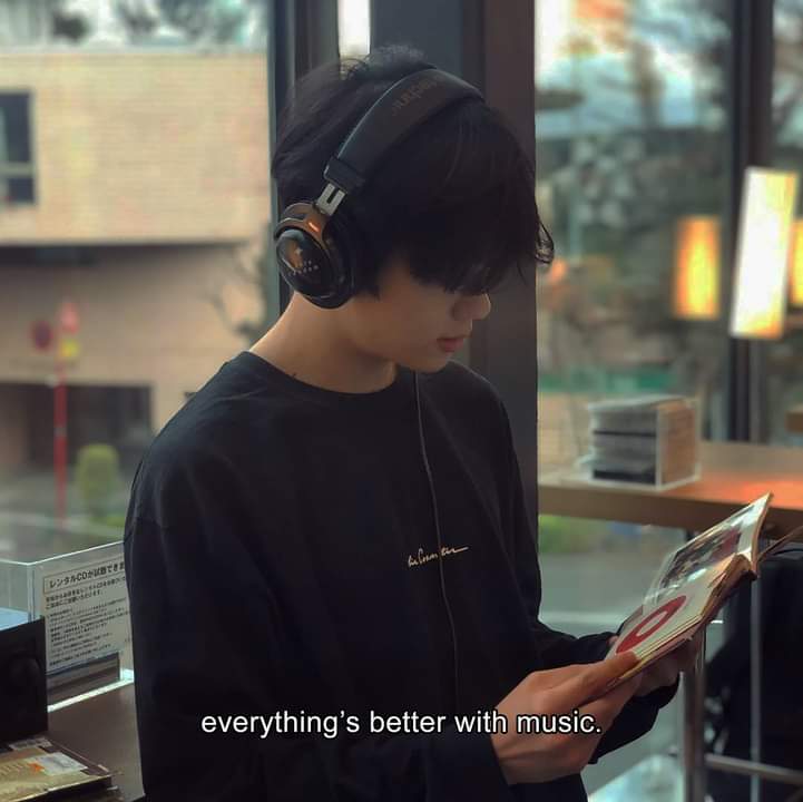 YoShino47225940's tweet image. Wonder, it is, how music often speak what's inside our mind. It's tragic, inlove, nostalgic, happiness, madness, sorrow...

Savoring the moment, forgetting the past, and remembering the things we might not get has a heartbeat... only music can translate. #writerfeels
1:37