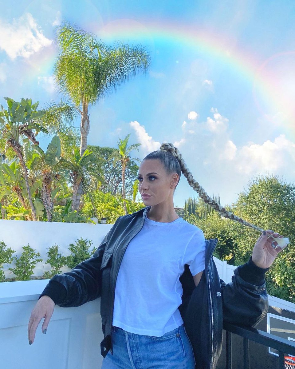 Working all the colors of the 🌈! Don't miss this bombshell on #RHOBH TONIGHT at 8/7c! (📸: <a href="/doritkemsley1/">Dorit Kemsley</a>)