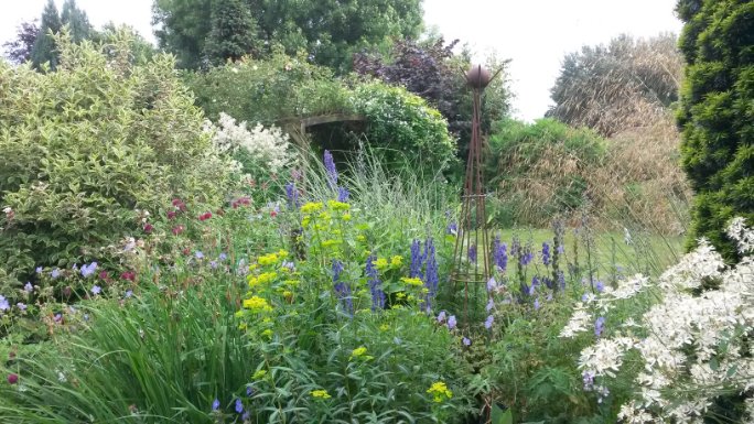 Visit 3 fab contrasting East #Devon gardens this weekend for £12 or £5 each garden. All open from 1 to 5pm in aid of <a href="/Hospiscare/">Hospiscare</a> <a href="/teamhospiscare/">Hospiscare Community</a> Plant sales at Little Ash EX14 3BL &amp; Prospect House EX13 5BH, teas at South Wood Farm EX14 9HU &amp; Prospect House
hospiscare.co.uk/events/east-de…
