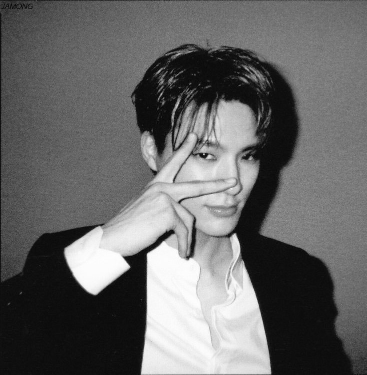 ssup! gue jevox. let's be moots w/me
mutualan? rt/like , bmf? dm

#roleplayerindonesia #roleplayer #roleplayerindo #roleplayaccount #rootrp