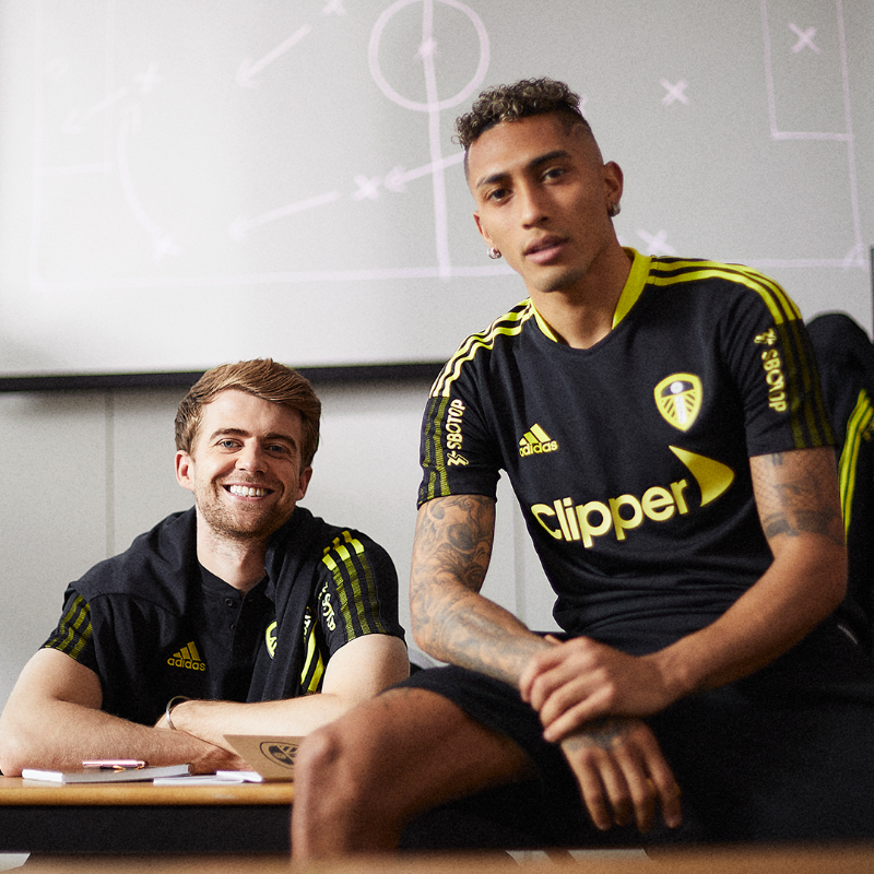 LUFC's tweet photo. 🔥 𝟐𝟏/𝟐𝟐 #𝐋𝐔𝐅𝐂 𝐓𝐫𝐚𝐢𝐧𝐢𝐧𝐠 𝐖𝐞𝐚𝐫!
Available Thursday 8th July
@adidasfootball