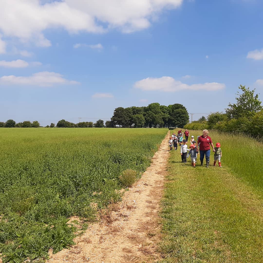 WAHdriffield's tweet photo. A very special adventure out to release our tadpoles and baby frogs back into the wild. 🐸 
We spotted snails, butterfly's and Buzzards, found sticks, streams and feathers 🦅 Find joy in the simple things and life will always be fulfilling 💚 #wahdriffield #wildschooling https://t.co/MRCbOh8I50