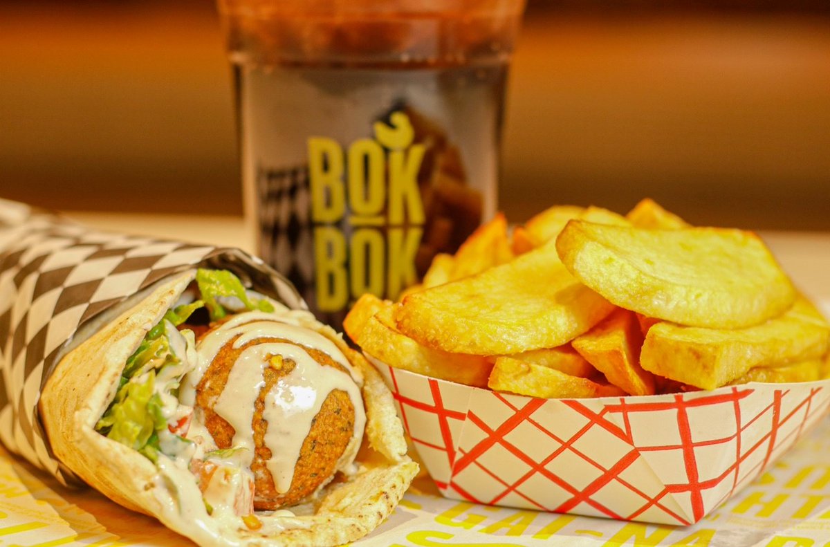 eatbocboc's tweet photo. Make it a Meal! Add fries and a drink for $2 with any of our SANDWICH selections! Available at all Las Vegas and Los Angeles locations! #eatbocboc #deal #bokbokmediterranean #sandwich #bokbokchicken #lafood #vegasfood #bokbok #foodfluencer #familymeal #lebanesefood #fries🍟 https://t.co/wWA17mEchb