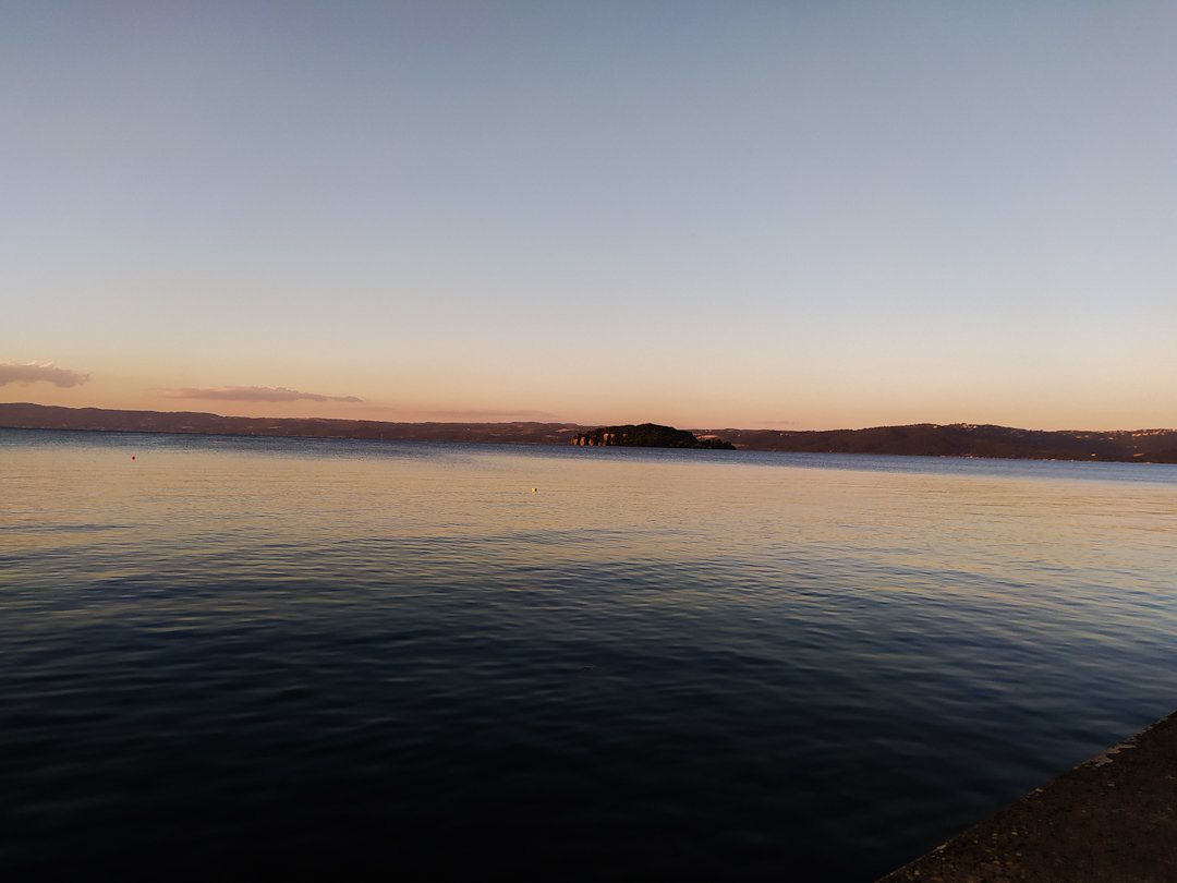 Per voi un tramonto magico dalla #Tuscia 😘🌀
✨#Marta (#Viterbo)