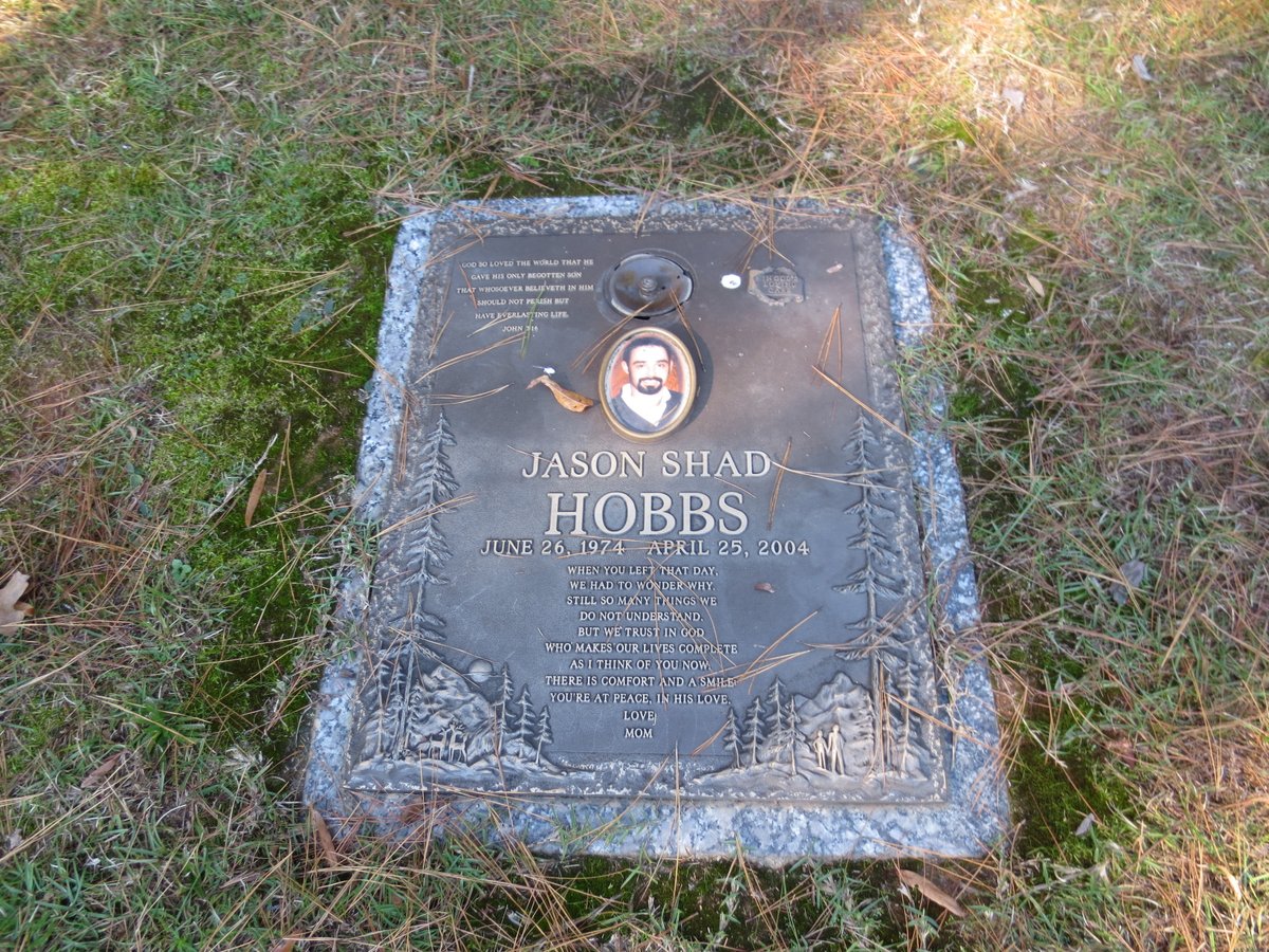 NecroTourist's tweet photo. #Cemeteries- Good "Wordsday Wednesday". Here's a few from the Glenwood Memorial Park in Mooresville, NC (Iredell Co.)
(TNT Images (c) 2020, Photos: Ken Naegele) #Wordsday #WordsdayWednesday #NecroTourism #Epitaphs https://t.co/k3R2mOO8qV