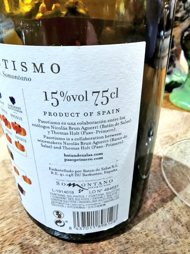 🍾🍷PIETROVINI🍷🍾 (@pietrosd) on Twitter photo #yearofwine2021
<a href="/paso_primero/">Paso-Primero</a>
Tom has knocked it out the park with this red blend👌🍷😍
Best label for wine lovers💪
<a href="/lisawinetravel/">Lisa Harlow</a> @TatianaLivesey @WineMan147 <a href="/JamesHubbard113/">James Hubbard</a> <a href="/timmilford/">Tim Milford</a> <a href="/RichLJames/">Richard James DipWSET</a> <a href="/jimofayr/">jim dunlop</a> <a href="/OllieOZwineUK/">Ollie</a> @Lloydstevens29 <a href="/mitchellyoung19/">Mitchell</a> <a href="/Liam3494/">Liam Mycroft</a> #yearofwine2021
<a href="/paso_primero/">Paso-Primero</a>
Tom has knocked it out the park with this red blend👌🍷😍
Best label for wine lovers💪
<a href="/lisawinetravel/">Lisa Harlow</a> @TatianaLivesey @WineMan147 <a href="/JamesHubbard113/">James Hubbard</a> <a href="/timmilford/">Tim Milford</a> <a href="/RichLJames/">Richard James DipWSET</a> <a href="/jimofayr/">jim dunlop</a> <a href="/OllieOZwineUK/">Ollie</a> @Lloydstevens29 <a href="/mitchellyoung19/">Mitchell</a> <a href="/Liam3494/">Liam Mycroft</a>
