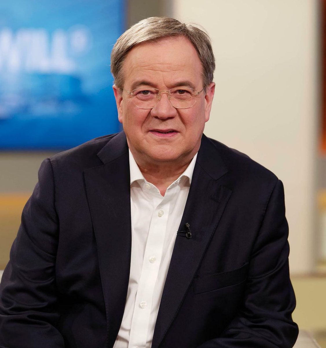 Peter Griffin als Armin Laschet 

Ein Thread!