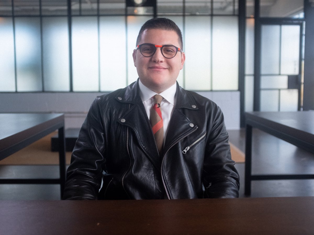 Our first job seeker of the night is the charming and funny, Drew!

#MeetDrew #EmployableMe🇨🇦