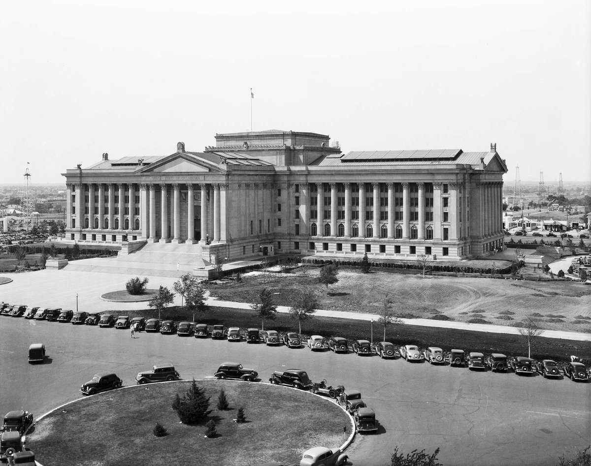 okhistory's tweet photo. #OTD in 1917, construction was completed on the Oklahoma State Capitol. This six-story structure was built on land donated by William F. Harn and John J. Culbertson. Learn more at https://t.co/KjFK815JlY.
(OHS photo from the late 1930s) #OKhistory #OKcapitol https://t.co/8ZXQbJDVAt