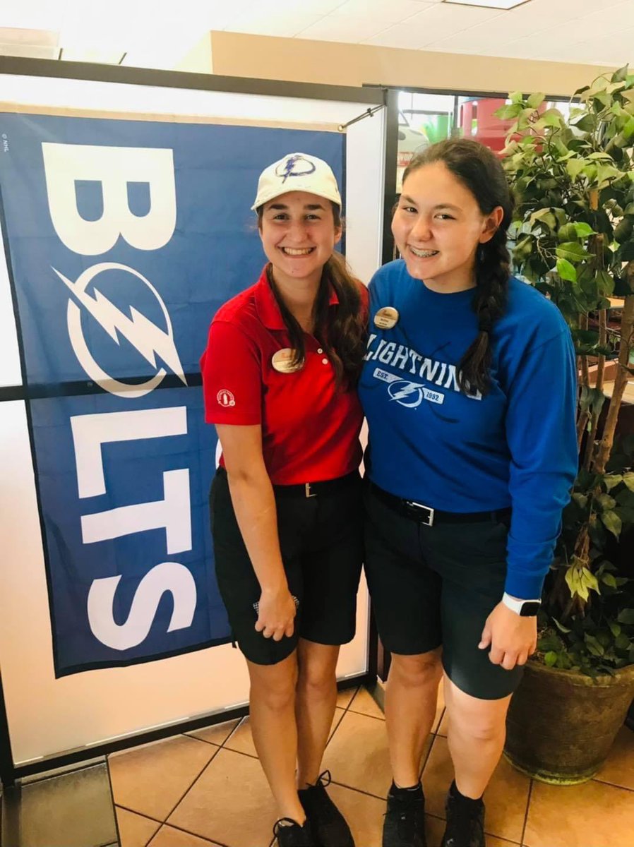 We’re cheering for the home team tonight! Go Bolts! ⚡️<a href="/TBLightning/">x - Tampa Bay Lightning</a> #gobolts #bethethunder