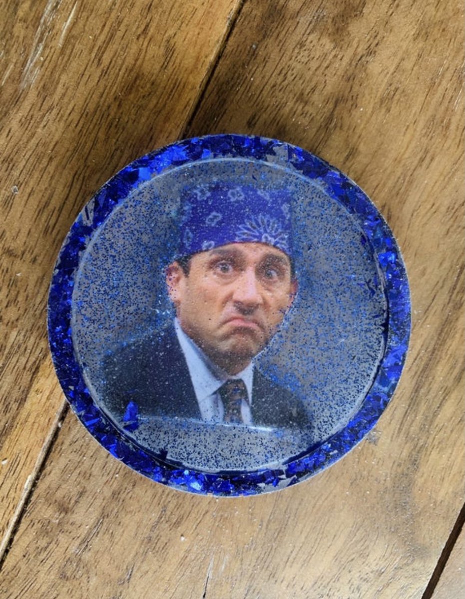 alexavec's tweet photo. hi i make resin ashtrays &amp; it would mean the world to me if you fav/retweet this to help me spread the word ♡✨ https://t.co/nYtlCCYYbQ https://t.co/B6g08QPwXb