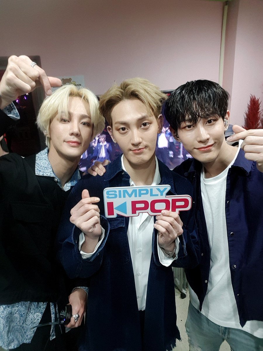 Vav_tw's tweet photo. ㅤㅤ 📸 𓂃 W , , (ɘl) 𝕔𝕠𝕞𝕖 中 𓍢 we're ҂ 𝐕𝐀𝐕 ˀ #SCREAMFORNS
El resto del team nos fuimos al #NIGHTSINSCB porque desde que escuchamos la canción nos atrapo por completo, morimos por ver la presentación en vivo. ¡Fighting bonitas! https://t.co/fwF6WEds83