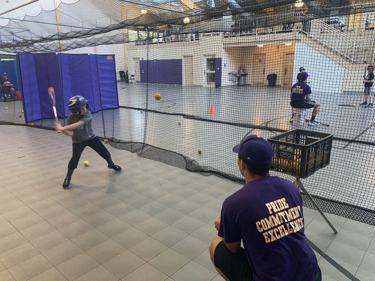 OLSH_Baseball's tweet photo. Thanks to all of the grade schoolers who joined us this week for our Summer Camp! Great group of athletes! #ChargerPride https://t.co/hs7qg34YID