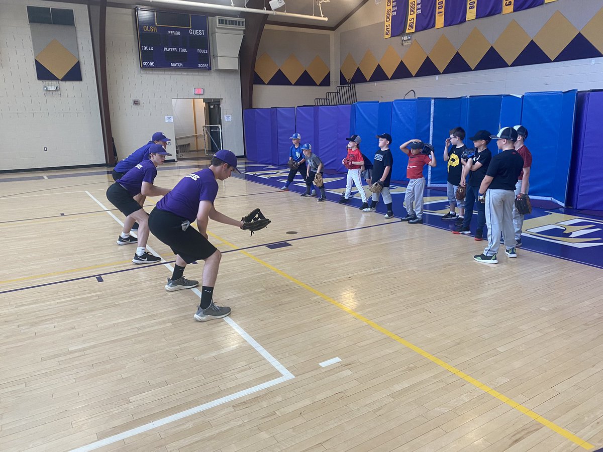 OLSH_Baseball's tweet photo. Thanks to all of the grade schoolers who joined us this week for our Summer Camp! Great group of athletes! #ChargerPride https://t.co/hs7qg34YID