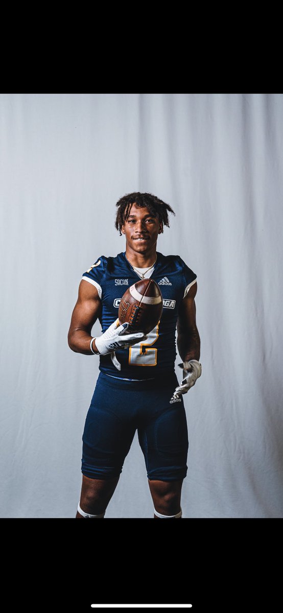 deandresc tweet media